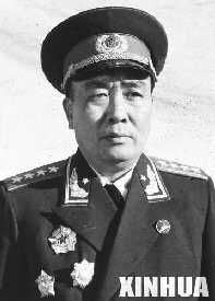 谭政大将简介